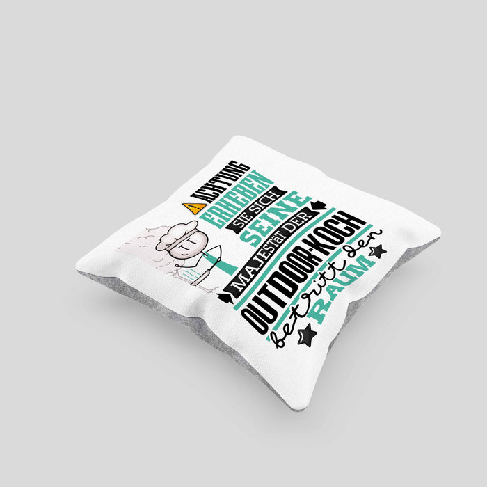 Outdoor-Koch Geschenk Kissen mit Füllung 40x40 Lustiger Spruch Erheben Sie Sich Der Outdoor-Koch Betritt den Raum (Grau) Grau Trendation