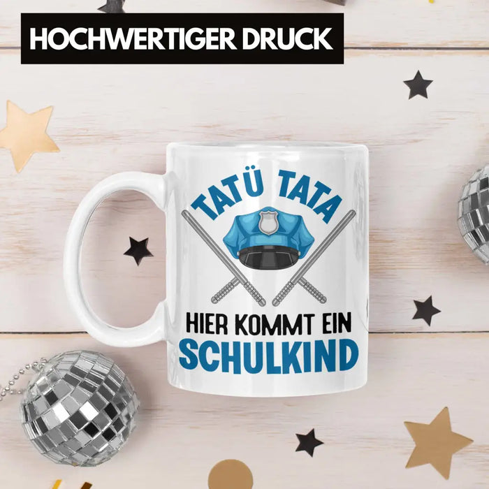 Einschulung Junge Tatü Tata Schulkind Geschenk für Schultüte Füllung Tasse Schulstart 1. Schultag Schuleinführung Schulanfang Geschenkidee 2022 Weiß Trendation