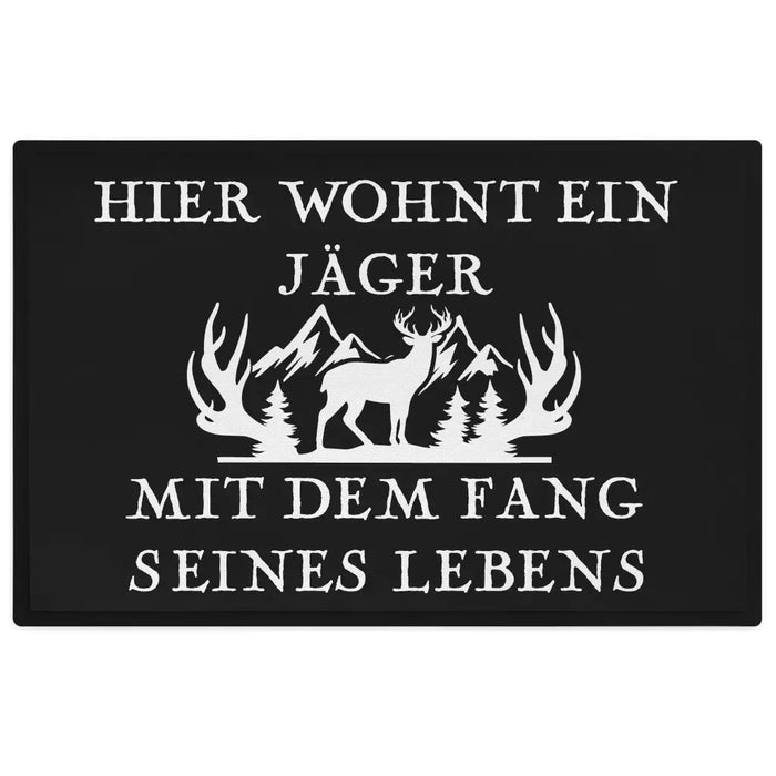 Hier Wohnt Ein Jäger Fussmatte Geschenk für Jäger Lustiger Spruch Frundin Fussmatte 60x40 cm Jagdzeit Schwarz-3 Trendation