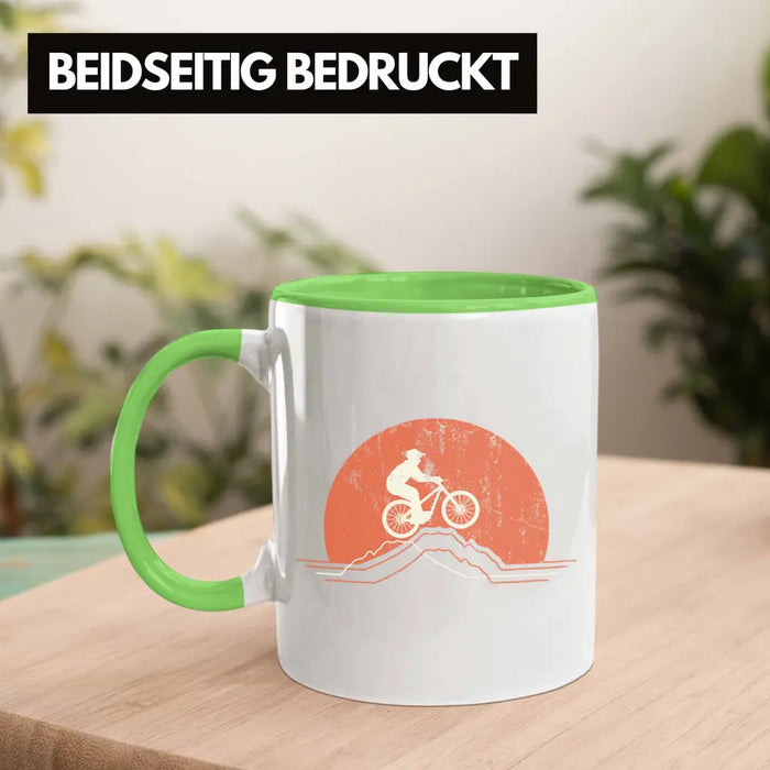 Moutainbike Geschenk Tasse Mountainbiker Geschenkidee Kinder Kaffeetasse Männer Accessories Grafik MTB Berge Grün Trendation
