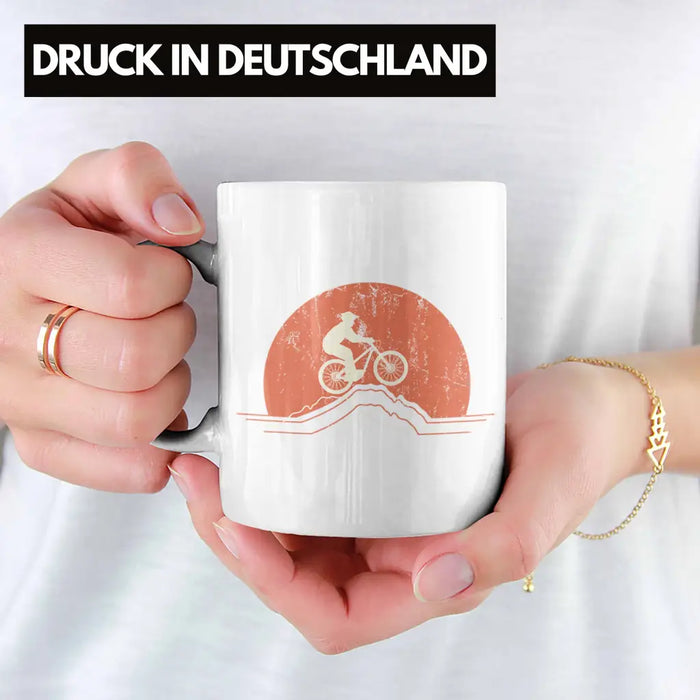Moutainbike Geschenk Tasse Mountainbiker Geschenkidee Kinder Kaffeetasse Männer Accessories Grafik MTB Berge Weiß Trendation