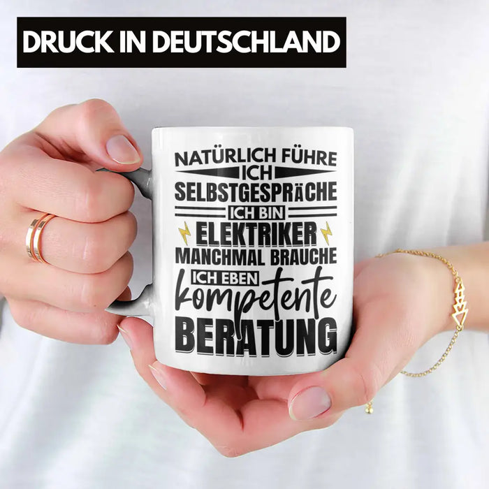 Trendation - Elektriker Tasse Geschenk Elektromeister Lustiger Spruch Männer Geschenkidee Natürlich Führe Ich Selbstgespräche Weiß Trendation
