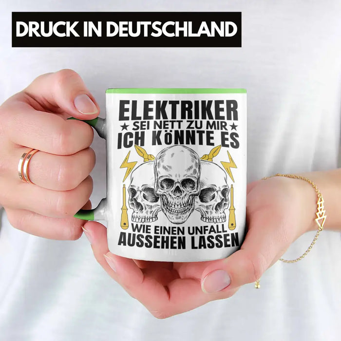 Trendation - Elektriker Tasse Geschenk Elektromeister Lustiger Spruch Männer Geschenkidee Wie Ein Unfall Aussehen Lassen Grün Trendation