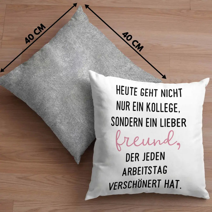 Trendation - Jobwechsel Geschenk Kollege Schöner Spruch Abschied Bester Kollege Abschiedsgeschenk Dekokissen mit Füllung 40x40 Rosa Trendation