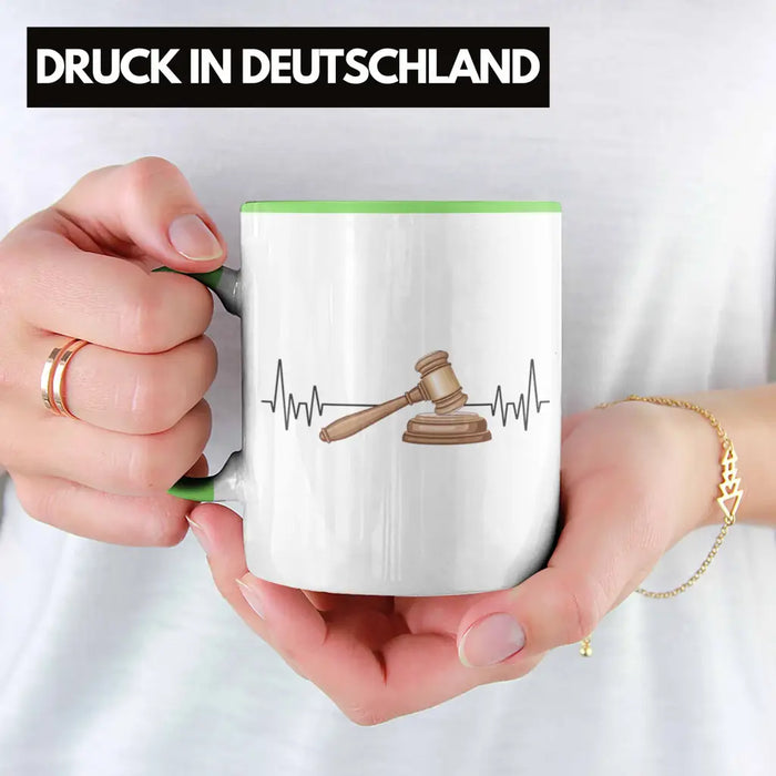 Trendation - Jura Jurist Herzschlag Tasse Geschenk für Richter Juristen Hobby Geschenkidee Grün Trendation