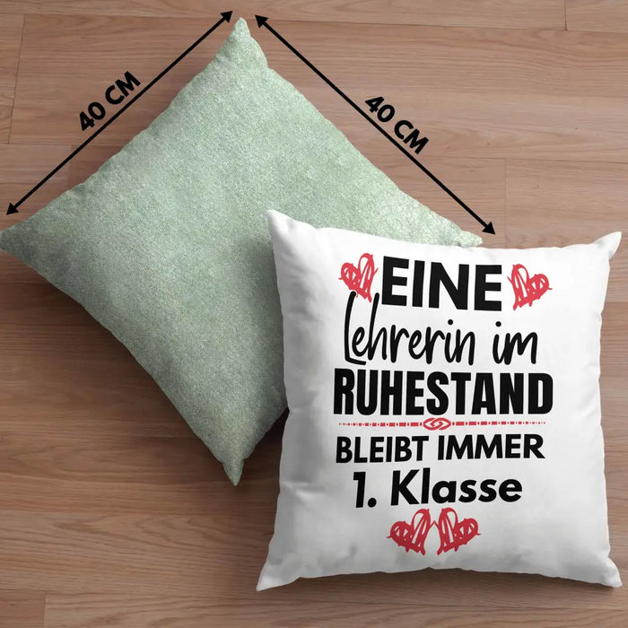 Trendation - Lehrerin Rente Geschenk Kissen Ruhestand Geschenkidee Abschied Abschiedsgeschenk Beste Lehrerin 1. Klasse Pensionierung Dekokissen mit Füllung 40x40 Rosa Trendation