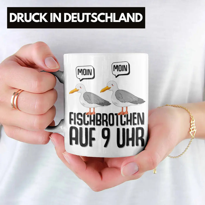 Trendation - Moin Tasse Norddeutsch Fischbrötchen Auf 9 Uhr Möwen Plattdeutsch Geschenk Norden Weiß Trendation