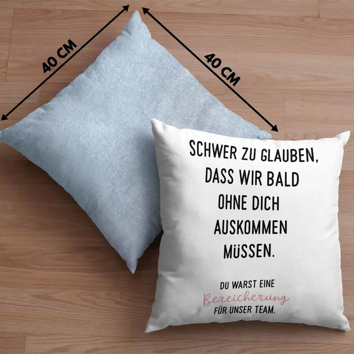Trendation - Schwer Zu Glauben Kissen Geschenk zum Abschied Jobwechsel Neuer Job Geschenkidee Dekokissen mit Füllung 40x40 Rosa Trendation