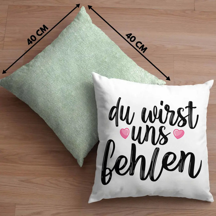 Trendation - Du Wirst Uns Fehlen Kissen Geschenk zum Abschied Kollegin Kollege Abschiedsgeschenk Jobwechsel Neuer Job Dekokissen mit Füllung 40x40 Rosa Trendation