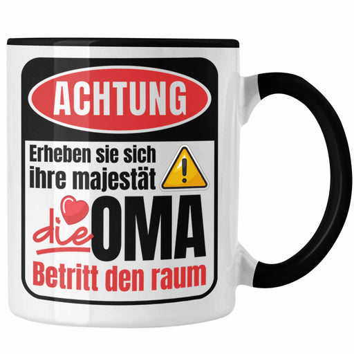Oma Tasse Geschenk Lustiger Spruch Geschenkidee Beste Oma Die Oma Betritt den Raum Trendation