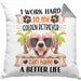 Golden Retriever Besitzer Kissen mit Füllung 40x40 Geschenk Lustiger Spruch Geschenkidee I Work Hard So My Golden Retriever Can Have A Better Life (Grau) Grau Trendation