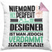 Designer Geschenk Kissen mit Füllung 40x40 Lustige Geschenkidee für Designer Geburtstag Niemand Ist Perfekt Aber Als Designer Ist Man Nah Dran (Grau) Rosa Trendation