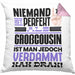 Großcousin Geschenk Kissen mit Füllung 40x40 Lustige Geschenkidee für Großcousin Geburtstag Niemand Ist Perfekt Aber Als Großcousin Ist Man Nah Dran (Grau) Rosa Trendation