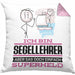 Segellehrer Geschenk Kissen mit Füllung 40x40 Ich Bin Segellehrer Aber Sag Doch Einfach Superheld Lustige Geschenkdiee für Segellehrer (Grau) Rosa Trendation