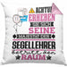 Segellehrer Geschenk Kissen mit Füllung 40x40 Lustiger Spruch Erheben Sie Sich Der Segellehrer Betritt den Raum (Grau) Rosa Trendation