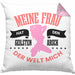 Lustige Kissen mit Füllung 40x40 "Meine Frau Hat Den Geilsten Arsch Der Welt - Mich" Witziges Geschenk für den Partner (Grau) Rosa Trendation