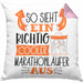 So Sieht Ein Richtig Cooler Marathonläufer Aus Geschenk Kissen mit Füllung 40x40 Lustiger Spruch Geschenkidee (Grau) Rosa Trendation