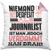 Journalist Geschenk Kissen mit Füllung 40x40 Lustige Geschenkidee für Journalist Geburtstag Niemand Ist Perfekt Aber Als Journalist Ist Man Nah Dran (Grau) Rosa Trendation