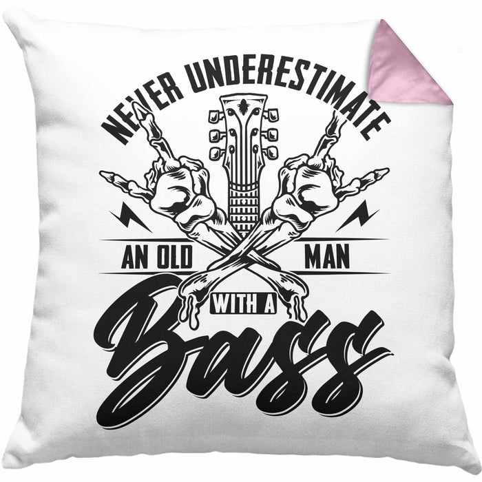 Bassist Kissen mit Füllung 40x40 Geschenk Bass-Spieler Geschenkidee Never Underestimate An Old Man With A Bass (Grau) Rosa Trendation