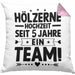 Hölzerne Hochzeit Kissen mit Füllung 40x40 Geschenk Ehemann Ehefrau Partner 5 Jahre Ein Team (Grau) Rosa Trendation