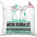 Musikjournalist Geschenk Kissen mit Füllung 40x40 Ich Bin Musikjournalist Aber Sag Doch Einfach Superheld Lustige Geschenkdiee für Musikjournalist (Grau) Rosa Trendation