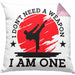Karate-Kissen mit Füllung 40x40 Geschenk Kampfsport-Fans Jiu Jitsu Geschenkidee I Dont Need A Weapon I Am One (Grau) Rosa Trendation
