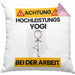 Yogi Kissen mit Füllung 40x40 Geschenk Lustiger Spruch Geschenkidee für Yogi Achtung Hochleistungs Yogi Bei Der Arbeit (Grau) Rosa Trendation