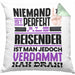 Reisender Geschenk Kissen mit Füllung 40x40 Lustige Geschenkidee für Reisender Geburtstag Niemand Ist Perfekt Aber Als Reisender Ist Man Nah Dran (Grau) Grün Trendation