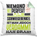 Schwiegerenkel Geschenk Kissen mit Füllung 40x40 Lustige Geschenkidee für Schwiegerenkel Geburtstag Niemand Ist Perfekt Aber Als Schwiegerenkel Ist Man Nah Dran (Grau) Grün Trendation