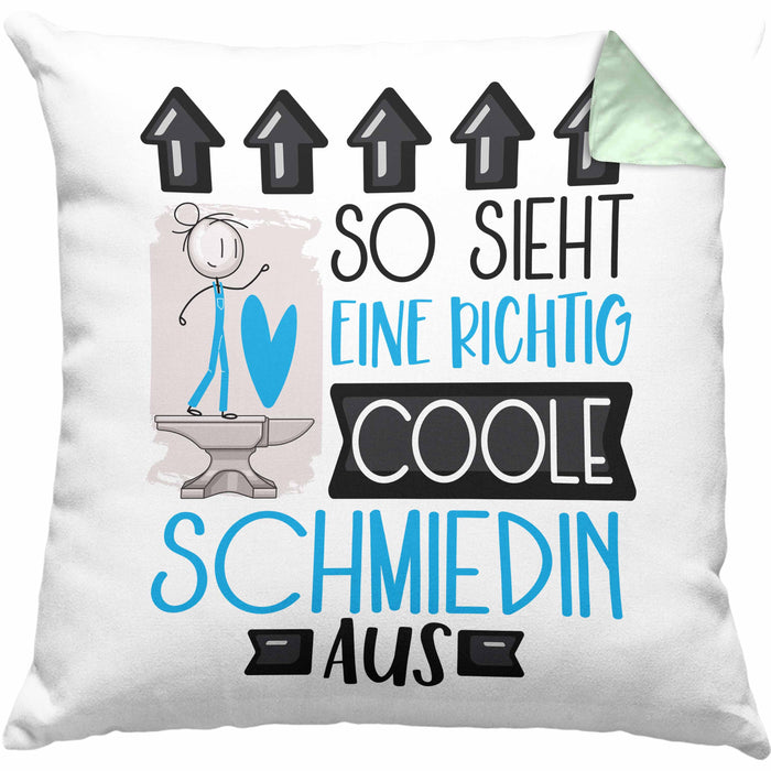 Schmiedin Geschenk Kissen mit Füllung 40x40 Geschenkidee für Schmiedin Geburtstag Weihnachten Spruch So Sieht Eine Richtig Coole Schmiedin Aus (Grau) Grün Trendation