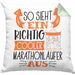 So Sieht Ein Richtig Cooler Marathonläufer Aus Geschenk Kissen mit Füllung 40x40 Lustiger Spruch Geschenkidee (Grau) Grün Trendation