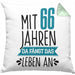 Trendation - Lustiges Geschenk 66. Geburtstag für Männer und Frauen Kissen mit Füllung 40x40 66er Geschenkiee Spruch (Grau) Grün Trendation