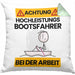 Bootsfahrer Kissen mit Füllung 40x40 Geschenk Lustiger Spruch Geschenkidee für Bootsfahrer Achtung Hochleistungs Bootsfahrer Bei Der Arbeit (Grau) Grün Trendation