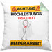 Triathlet Kissen mit Füllung 40x40 Geschenk Lustiger Spruch Geschenkidee für Triathlet Achtung Hochleistungs Triathlet Bei Der Arbeit (Grau) Grün Trendation