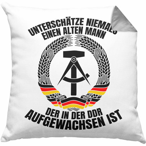 DDR Mann Kissen mit Füllung 40x40 Geschenk Unterschätze Niemals Einen Alten Mann Der In Der DDR AufgewachsenIst (Grau) Grau Trendation