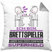 Brettspieler Geschenk Kissen mit Füllung 40x40 Ich Bin Brettspieler Aber Sag Doch Einfach Superheld Lustige Geschenkdiee für Brettspieler (Grau) Grau Trendation