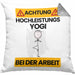 Yogi Kissen mit Füllung 40x40 Geschenk Lustiger Spruch Geschenkidee für Yogi Achtung Hochleistungs Yogi Bei Der Arbeit (Grau) Grau Trendation