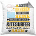 Kitesurfer Geschenk Kissen mit Füllung 40x40 Lustiger Spruch Erheben Sie Sich Der Kitesurfer Betritt den Raum (Grau) Grau Trendation
