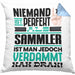 Sammler Geschenk Kissen mit Füllung 40x40 Lustige Geschenkidee für Sammler Geburtstag Niemand Ist Perfekt Aber Als Sammler Ist Man Nah Dran (Grau) Blau Trendation
