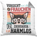 Chihuahua Besitzerin Frauchen Kissen mit Füllung 40x40 Geschenk Lustiger Spruch Geschenkidee Vorsicht Vor Dem Frauchen (Grau) Grau Trendation