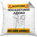 Judoka Kissen mit Füllung 40x40 Geschenk Lustiger Spruch Geschenkidee für Judoka Achtung Hochleistungs Judoka Bei Der Arbeit (Grau) Grau Trendation