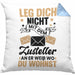 Postbote Paketzusteller Geschenk Kissen mit Füllung 40x40 Spruch Leg Dich Nicht Mit Dem Zusteller An Er Weiß Wo Du Wohnst Briefträger (Grau) Blau Trendation