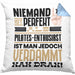 Pilates-Enthusiast Geschenk Kissen mit Füllung 40x40 Lustige Geschenkidee für Pilates-Enthusiast Geburtstag Niemand Ist Perfekt Aber Als Pilates-Enthusiast Ist Man Nah Dran (Grau) Blau Trendation