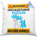 Puzzler Kissen mit Füllung 40x40 Geschenk Lustiger Spruch Geschenkidee für Puzzler Achtung Hochleistungs Puzzler Bei Der Arbeit (Grau) Blau Trendation