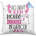 Influencer Kissen mit Füllung 40x40 Geschenk So Sieht Ein RIchtig Cooler Influencer Aus Geschenkidee Lustiger Spruch Geburtstag (Grau) Blau Trendation