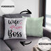 Wife Mom Boss Kissen mit Füllung 40x40 Geschenk Mutter Mama zum Muttertag Muttertagsgeschenk (Grau) Grün Trendation