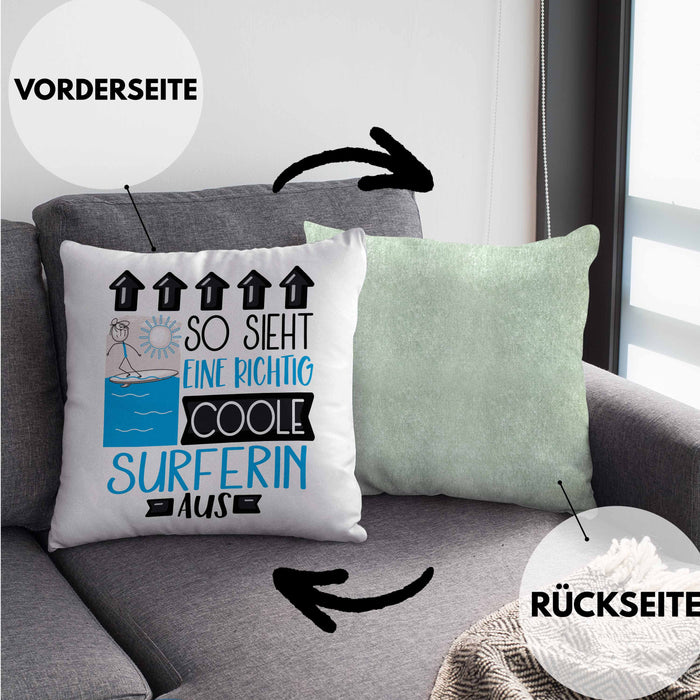 Surferin Geschenk Kissen mit Füllung 40x40 Lustig Geschenkidee für Surferin Geburtstag So Sieht Eine Richtig Coole Surferin Aus Frauen Spruch (Grau) Grün Trendation