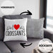 Kissen mit Füllung 40x40 "I Love Croissants" Lustiges Geschenk für Croissant-Liebhaber Frankreich (Grau) Grau Trendation