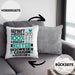 Schwiegercousin Geschenk Lustiger Spruch für Schwiegercousin Geschenkidee Bester Schwiegercousin Der WeltKissen mit Füllung 40x40 (Grau) Grau Trendation