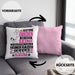 Hundegassi-Service Geschenk Kissen mit Füllung 40x40 Lustiger Spruch Erheben Sie Sich Der Hundegassi-Service Betritt den Raum (Grau) Rosa Trendation